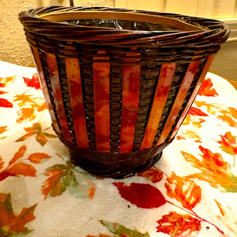 Small 2 Tone Ratan Planter